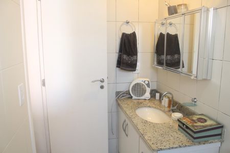 Apartamento à venda com 70m², 2 quartos e 1 vagaBanheiro da Suíte