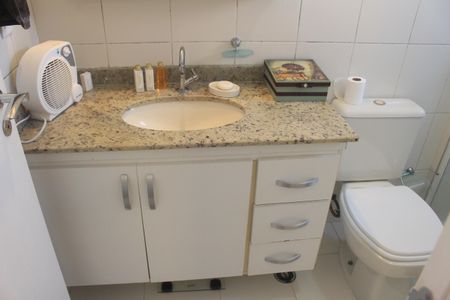 Apartamento à venda com 70m², 2 quartos e 1 vagaBanheiro da Suíte