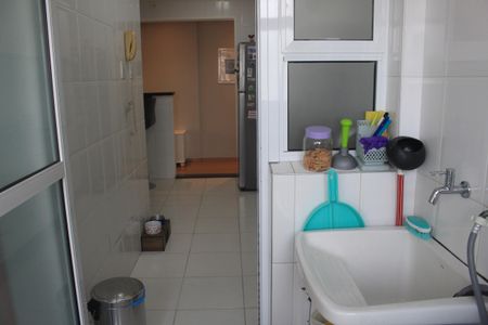 Apartamento à venda com 70m², 2 quartos e 1 vagaÁrea de Serviço