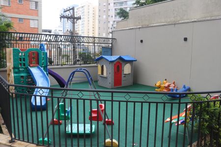 Apartamento à venda com 70m², 2 quartos e 1 vagaÁrea comum - Playground