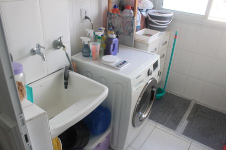 Apartamento à venda com 70m², 2 quartos e 1 vagaÁrea de Serviço