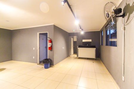 Apartamento para alugar com 39m², 2 quartos e 1 vaga Apartamento para alugar com 39m², 2 quartos e 1 vagaÁrea comum - Salão de festas