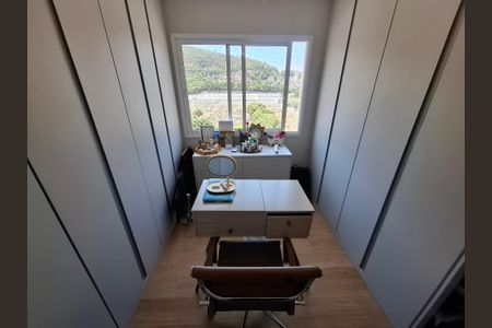 Apartamento à venda com 123m², 3 quartos e 3 vagas Apartamento à venda com 123m², 3 quartos e 3 vagasCloset