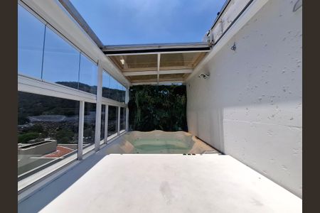 Apartamento à venda com 123m², 3 quartos e 3 vagas Apartamento à venda com 123m², 3 quartos e 3 vagasVaranda