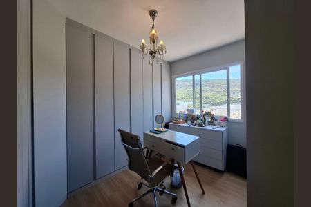 Apartamento à venda com 123m², 3 quartos e 3 vagas Apartamento à venda com 123m², 3 quartos e 3 vagasCloset