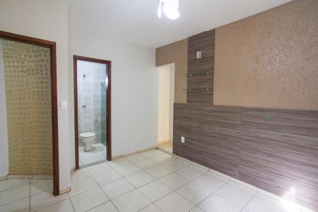 Casa para alugar com 4 quartos, 300m² em Santa Mônica, Uberlândia