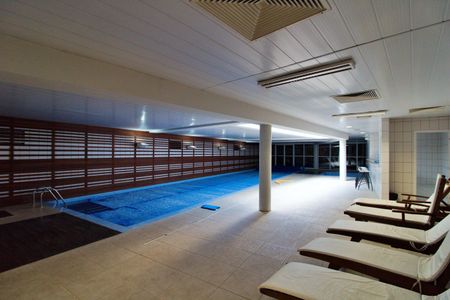 Casa de condomínio à venda com 106m², 2 quartos e 2 vagasÁrea comum - Piscina