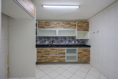 Casa de condomínio à venda com 106m², 2 quartos e 2 vagasCozinha