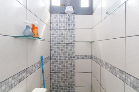 Casa à venda com 300m², 6 quartos e 2 vagasBanheiro 2