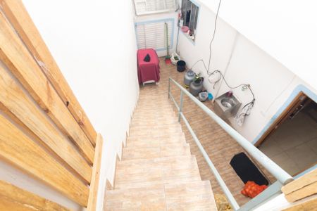 Casa à venda com 300m², 6 quartos e 2 vagasEscada