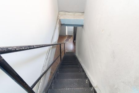 Casa à venda com 300m², 6 quartos e 2 vagasEscada