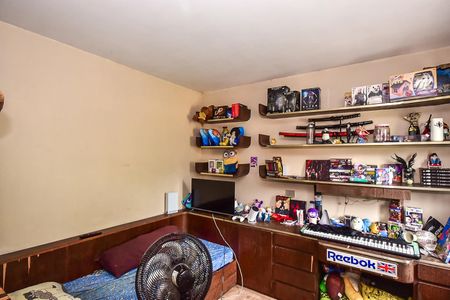 Casa à venda com 495m², 4 quartos e 3 vagasQuarto 2