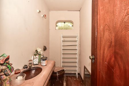 Casa à venda com 495m², 4 quartos e 3 vagasLavabo