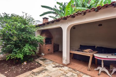 Casa à venda com 495m², 4 quartos e 3 vagasChurrasqueira