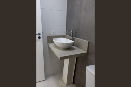 Apartamento à venda com 92m², 2 quartos e 2 vagasBanheiro da Suíte 1