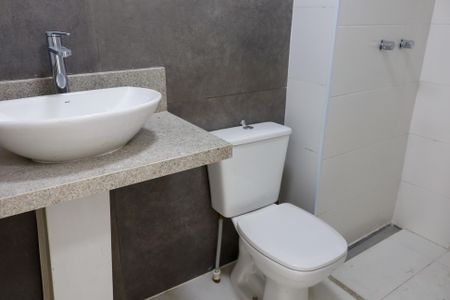 Apartamento à venda com 92m², 2 quartos e 2 vagasBanheiro da Suíte 1