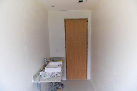 Casa de condomínio à venda com 206m², 3 quartos e 4 vagas Casa de condomínio à venda com 206m², 3 quartos e 4 vagasBanheiro Social