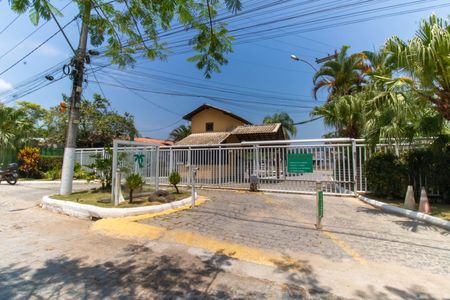 Casa de condomínio à venda com 206m², 3 quartos e 4 vagas Casa de condomínio à venda com 206m², 3 quartos e 4 vagasFachada