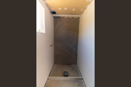 Casa de condomínio à venda com 206m², 3 quartos e 4 vagas Casa de condomínio à venda com 206m², 3 quartos e 4 vagasBanheiro Externo