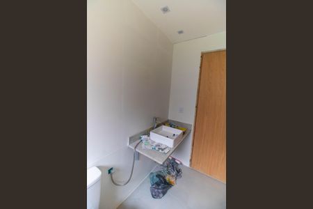 Casa de condomínio à venda com 206m², 3 quartos e 4 vagas Casa de condomínio à venda com 206m², 3 quartos e 4 vagasBanheiro Social