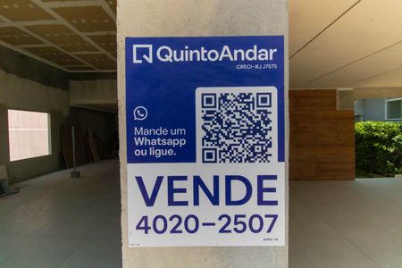 Casa de condomínio à venda com 206m², 3 quartos e 4 vagas Casa de condomínio à venda com 206m², 3 quartos e 4 vagasPlaquinha