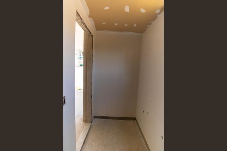 Casa de condomínio à venda com 206m², 3 quartos e 4 vagas Casa de condomínio à venda com 206m², 3 quartos e 4 vagasBanheiro Externo