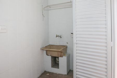 Casa para alugar com 91m², 2 quartos e sem vaga Casa para alugar com 91m², 2 quartos e sem vagaCozinha e Área de Serviço