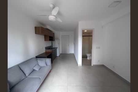 Studio para alugar com 25m², 1 quarto e sem vaga Studio para alugar com 25m², 1 quarto e sem vagaSala - quarto