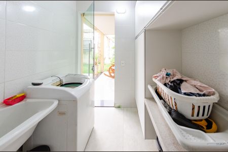 Casa à venda com 360m², 2 quartos e 10 vagasÁrea de serviço