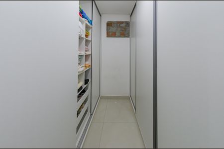 Casa à venda com 360m², 2 quartos e 10 vagasCloset suíte