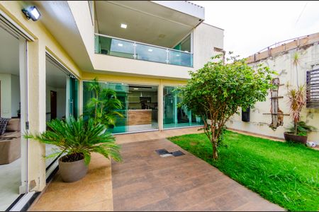 Casa à venda com 360m², 2 quartos e 10 vagasÁrea externa