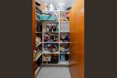 Casa à venda com 360m², 2 quartos e 10 vagasDispensa