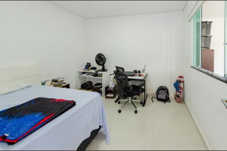 Casa à venda com 360m², 2 quartos e 10 vagasQuarto