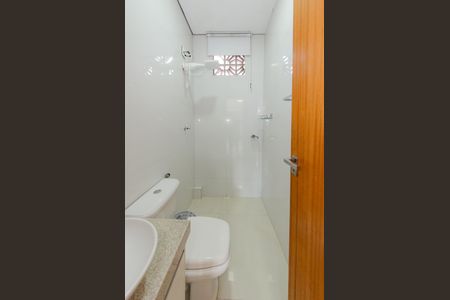 Casa à venda com 360m², 2 quartos e 10 vagasBanheiro social