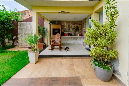 Casa à venda com 360m², 2 quartos e 10 vagasÁrea externa