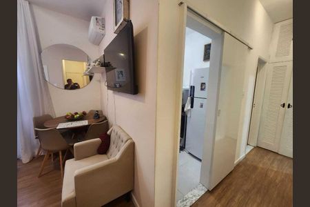 Sala de apartamento à venda com 1 quarto, 46m² em Leblon, Rio de Janeiro