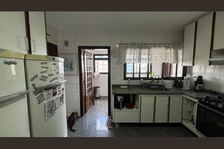 Apartamento à venda com 180m², 3 quartos e 3 vagasCozinha