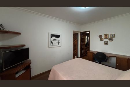 Apartamento à venda com 180m², 3 quartos e 3 vagasSuite 1
