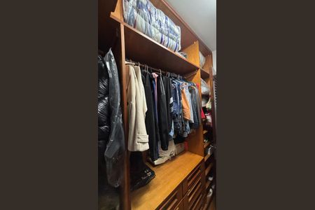 Apartamento à venda com 180m², 3 quartos e 3 vagasSuite 1 Closet