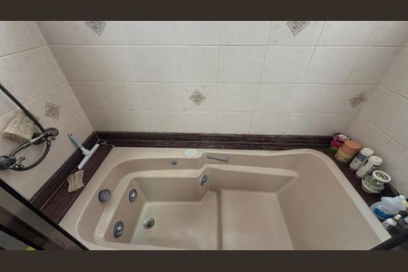 Apartamento à venda com 180m², 3 quartos e 3 vagasBanheiro da Suíte 3