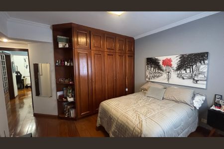 Apartamento à venda com 180m², 3 quartos e 3 vagasSuíte 3