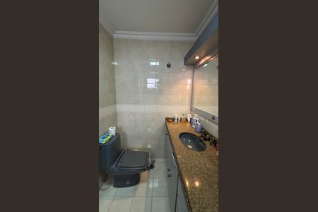 Apartamento à venda com 180m², 3 quartos e 3 vagasBanheiro da Suíte 2