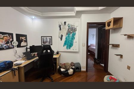 Apartamento à venda com 180m², 3 quartos e 3 vagasEscritório