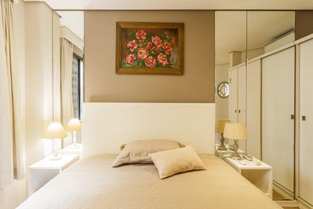 Studio para alugar com 31m², 1 quarto e 1 vaga Studio para alugar com 31m², 1 quarto e 1 vagaQuarto