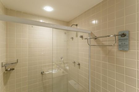 Studio para alugar com 31m², 1 quarto e 1 vaga Studio para alugar com 31m², 1 quarto e 1 vagaBanheiro