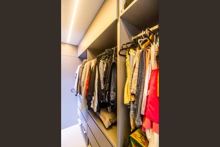 Apartamento para alugar com 49m², 1 quarto e 2 vagasCloset da suíte