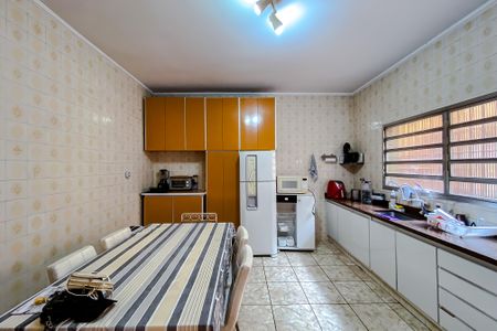 Casa para alugar com 110m², 4 quartos e 2 vagasCozinha