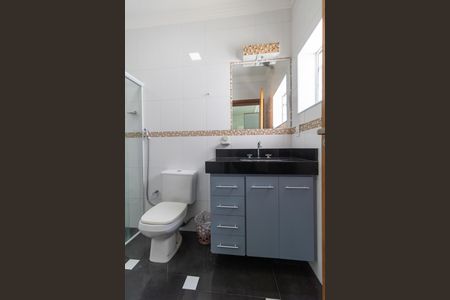 Casa de condomínio à venda com 330m², 4 quartos e sem vagaBanheiro da Suíte 04