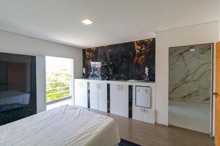 Casa de condomínio à venda com 330m², 4 quartos e sem vagaSuíte 01