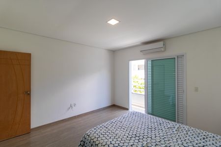 Casa de condomínio à venda com 330m², 4 quartos e sem vagasuíte 03